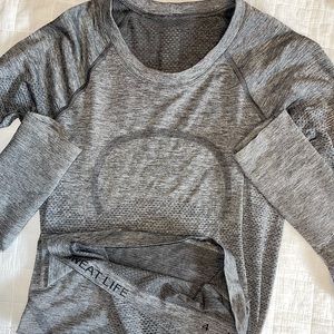 long sleeve lululemon top!